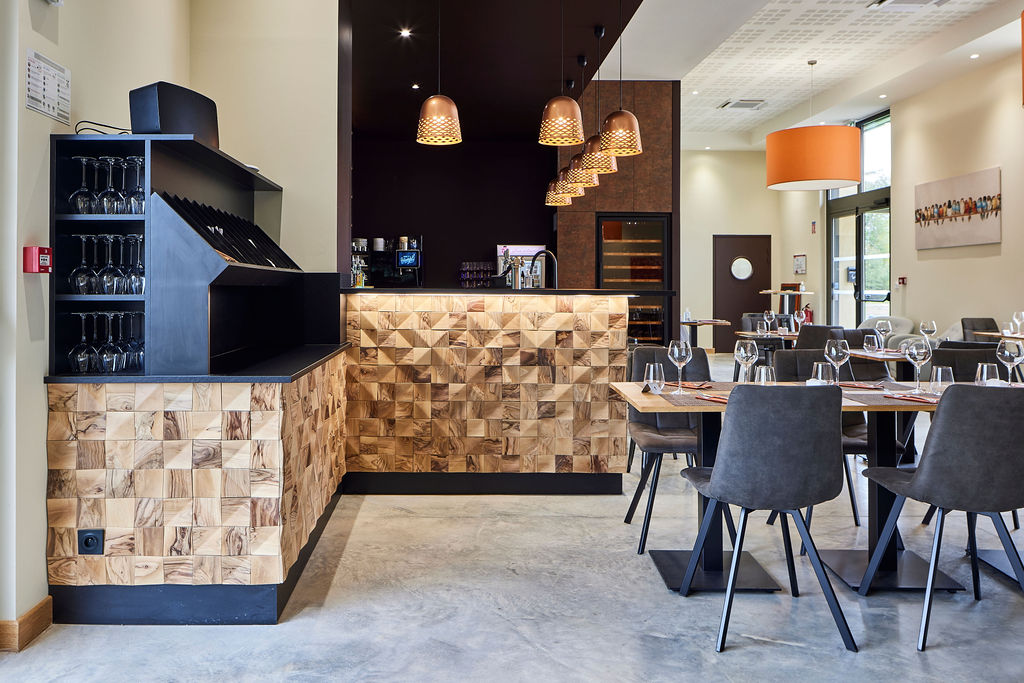 Agencement Orangerie Golf de la Cordelière — Bar & Restaurant — Photo 8