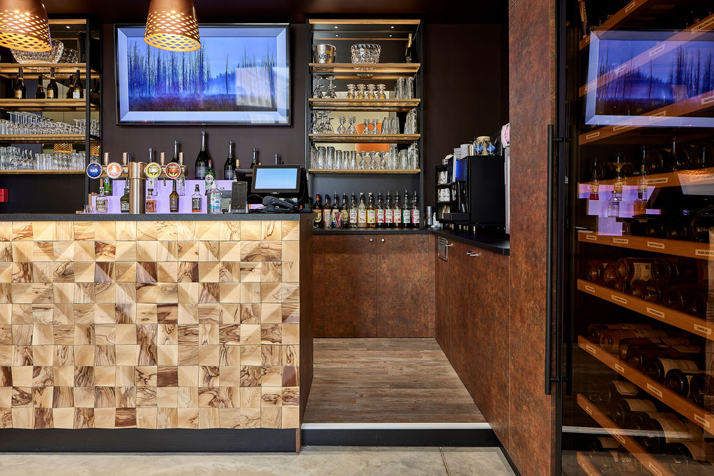 Agencement Orangerie Golf de la Cordelière — Bar & Restaurant — Photo 4