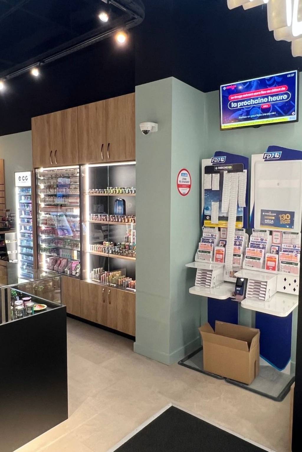 Agencement Tabac Tabagallia — Tabac & Presse — Photo 4 — Montesson