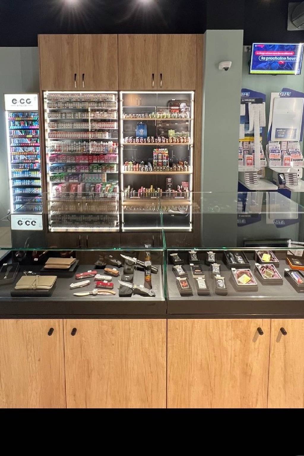 Agencement Tabac Tabagallia — Tabac & Presse — Photo 5 — Montesson