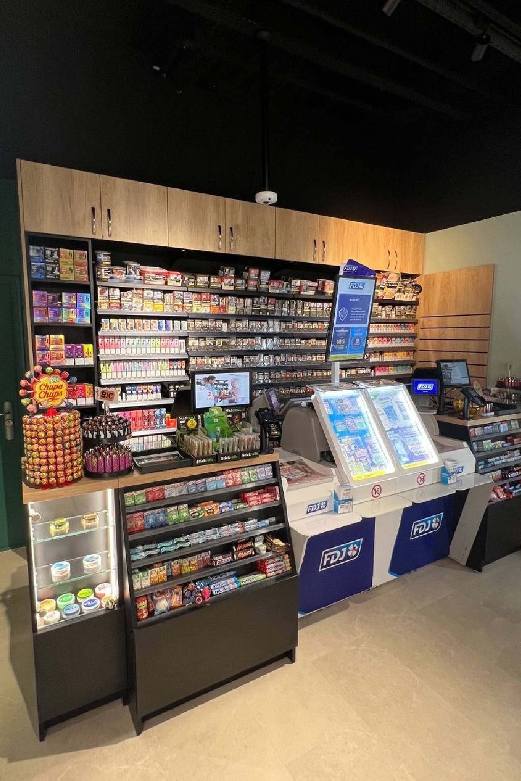 Agencement Tabac Tabagallia — Tabac & Presse — Photo 7 — Montesson